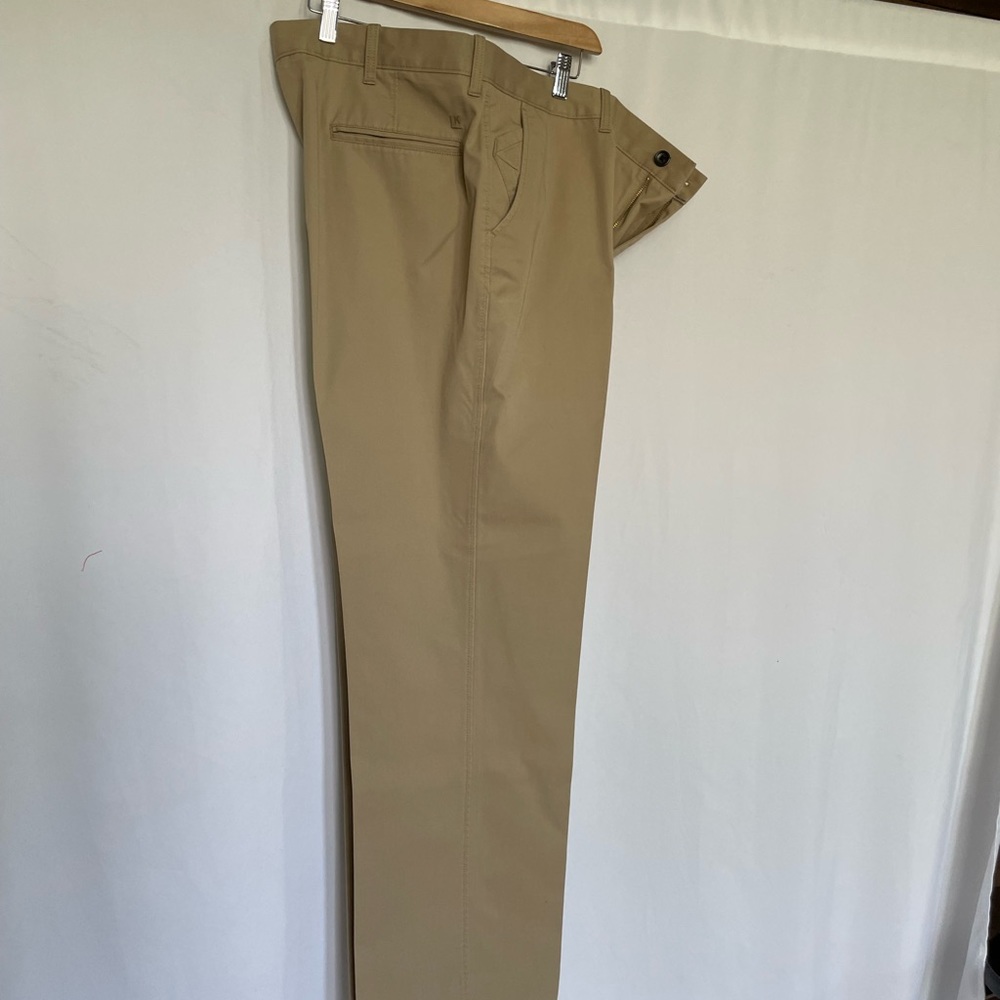 Khaki’s 40x32. Excellent condition!